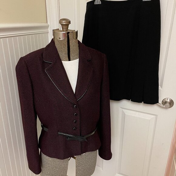 TAHARI SKIRT SUIT RED AND BLACK WOOL BLEND JACKET BLACK SKIRT SIZE 14 - Picture 1 of 16